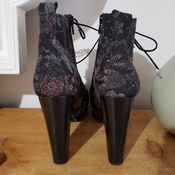 Prophecy Size US 7.5 EU 38 Floral Pattern Lace Up Side Zipper Ankle Boots Bootie - Picture 5 of 10